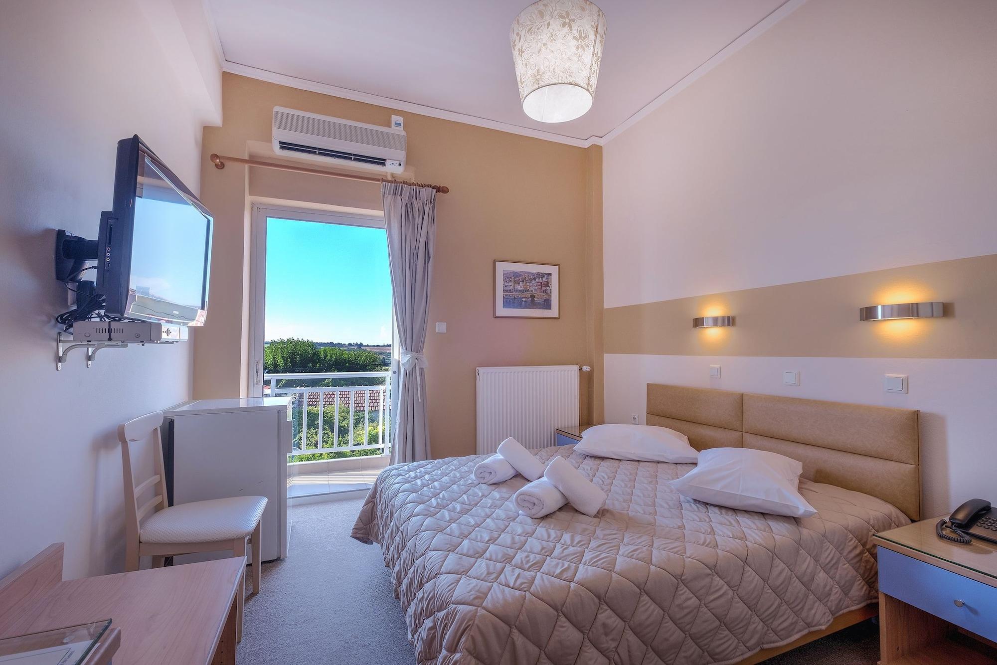 לוטרה קיליניס Hotel Taxiarhis מראה חיצוני תמונה