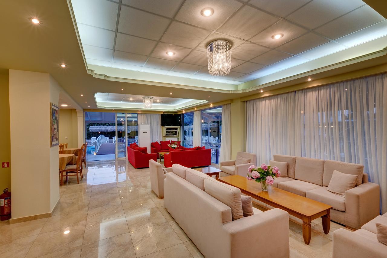 לוטרה קיליניס Hotel Taxiarhis מראה חיצוני תמונה